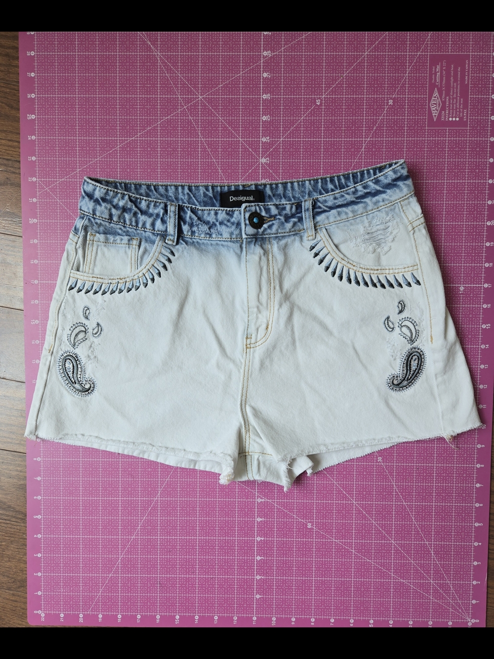 Desigual Blue Jean Rear Denim Embroidered Women’s Shorts